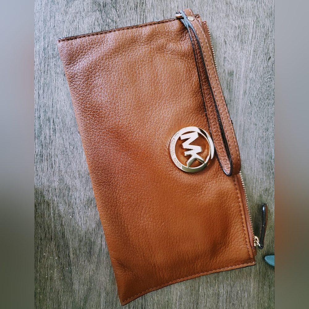 NWOT Michael Kors Wristlet